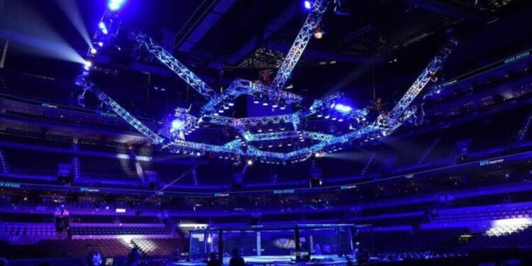 TRUMP DEFIENDE UFC EN LA CASA BLANCA: EL MANDATARIO MINIMIZA LA DEMANDA CONTRA EL EVENTO "UFC FREEDOM 250" EN EL JARDÍN SUR 1 TRUMP DEFIENDE UFC EN LA CASA BLANCA: EL MANDATARIO MINIMIZA LA DEMANDA CONTRA EL EVENTO “UFC FREEDOM 250” EN EL JARDÍN SUR
