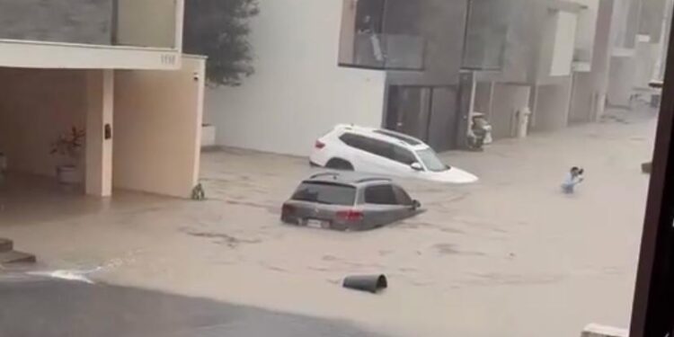 INUNDACIONES Y CIERRES VIALES POR LLUVIAS EN EL ÁREA METROPOLITANA DE MONTERREY