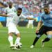 MAXI ARAÚJO SALVA A URUGUAY DE UNA DEBACLE ANTE UNA ARABIA SAUDITA QUE ROZÓ EL MILAGRO MUNDIALISTA