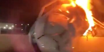 CAE AVIÓN PRIVADO EN CARRETERA DE LAREDO; MUERE UNA PERSONA Y SOBREVIVEN CINCO 2 CAE AVIÓN PRIVADO EN CARRETERA DE LAREDO; MUERE UNA PERSONA Y SOBREVIVEN CINCO