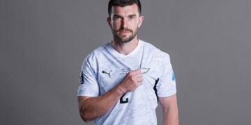 OLIMPIA DA EL GOLPE EN EL MERCADO SUDAMERICANO AL CONTRATAR AL VIRAL DEFENSOR NEOZELANDÉS TIM PAYNE EN PLENO MUNDIAL 2026