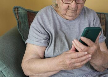 ESTAFAS DIGITALES CRECEN 114% EN MÉXICO Y CONVIERTEN A LOS ADULTOS MAYORES EN EL BLANCO PREFERIDO DE LAS MAFIAS DE LA CIBERCRIMINALIDAD 1 ESTAFAS DIGITALES CRECEN 114% EN MÉXICO Y CONVIERTEN A LOS ADULTOS MAYORES EN EL BLANCO PREFERIDO DE LAS MAFIAS DE LA CIBERCRIMINALIDAD