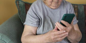 ESTAFAS DIGITALES CRECEN 114% EN MÉXICO Y CONVIERTEN A LOS ADULTOS MAYORES EN EL BLANCO PREFERIDO DE LAS MAFIAS DE LA CIBERCRIMINALIDAD 2 ESTAFAS DIGITALES CRECEN 114% EN MÉXICO Y CONVIERTEN A LOS ADULTOS MAYORES EN EL BLANCO PREFERIDO DE LAS MAFIAS DE LA CIBERCRIMINALIDAD