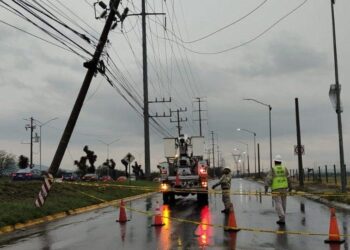 RED VIEJA Y SATURADA DE CFE PROVOCA APAGONES EN NUEVO LEÓN; SE AGRAVAN CORTES DE ENERGÍA POR FALTA DE INFRAESTRUCTURA