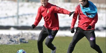 KAZUYOSHI MIURA RENOVA CON EL FUKUSHIMA UNITED Y EXTANDE SU LEYENDA PROFESIONAL A LOS 59 AÑOS