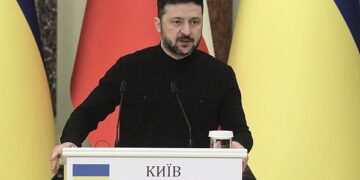 VOLODYMYR ZELENSKI DENUNCIA LA CONSTRUCCIÓN DE INFRAESTRUCTURA MILITAR ESTRATÉGICA EN BIELORRUSIA