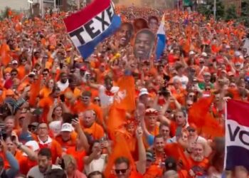 AZOTARÁ ‘MAREA NARANJA’ A NUEVO LEÓN; ESPERA FIFA QUE HASTA 25 MIL AFICIONADOS TOMEN LAS CALLES PARA EL JUEGO ENTRE PAÍSES BAJOS Y MARRUECOS