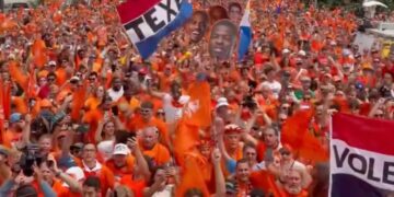 AZOTARÁ ‘MAREA NARANJA’ A NUEVO LEÓN; ESPERA FIFA QUE HASTA 25 MIL AFICIONADOS TOMEN LAS CALLES PARA EL JUEGO ENTRE PAÍSES BAJOS Y MARRUECOS