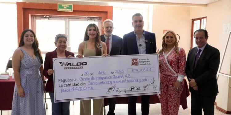 DONA WALDO INDEMNIZACIÓN DE KARINA BARRÓN A CENTRO JUVENIL EN GARCÍA; ENTREGA $179 MIL PARA REABRIR ATENCIÓN A LAS ADICCIONES