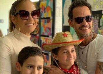 JENNIFER LOPEZ REVELA LA FALTA DE APOYO SISTEMÁTICO EN LA CRIANZA PRIMARIA DE SUS GEMELOS MAX Y EMME