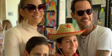 JENNIFER LOPEZ REVELA LA FALTA DE APOYO SISTEMÁTICO EN LA CRIANZA PRIMARIA DE SUS GEMELOS MAX Y EMME 2 JENNIFER LOPEZ REVELA LA FALTA DE APOYO SISTEMÁTICO EN LA CRIANZA PRIMARIA DE SUS GEMELOS MAX Y EMME