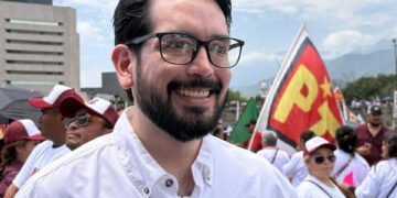 VA NOTARIO POR SANTA; SE DESTAPA SERGIO GIL, HIJO DEL EMPRESARIO DE CASINOS, COMO ASPIRANTE DE MORENA 2 VA NOTARIO POR SANTA; SE DESTAPA SERGIO GIL, HIJO DEL EMPRESARIO DE CASINOS, COMO ASPIRANTE DE MORENA