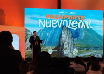 ANUNCIAN APP TURÍSTICA; PRESENTAN SAMUEL Y MARIANA ‘PASAPORTE NL’ PARA APOYAR A VISITANTES EXTRANJEROS DEL MUNDIAL