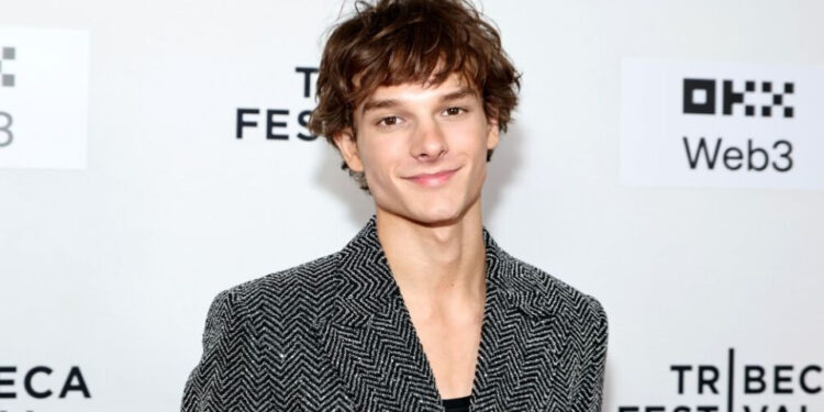 MASON THAMES SE SUMA AL SPIN-OFF DE JOHN WICK PROTAGONIZADO POR CAINE