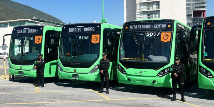 RENUEVA ESTADO RUTA LA ESTANZUELA; ENTREGA SAMUEL 30 CAMIONES NUEVOS 1 RENUEVA ESTADO RUTA LA ESTANZUELA; ENTREGA SAMUEL 30 CAMIONES NUEVOS