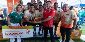 PREMIA SAMUEL A GANADORES DEL MUNDIALEÓN