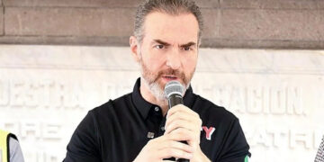 DICE ADRIÁN NO CONOCER A LOBATÓN; ASEGURA ALCALDE QUE NO HA PLATICADO CON SU HERMANO FILIBERTO Y DESCONOCÍA TRANSACCIÓN CON ACUSADO DE FRAUDE