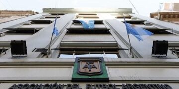 TORMENTA EN LA DIRIGENCIA ALBICELESTE: EL FBI INVESTIGA A LA AFA POR PRESUNTO LAVADO DE DINERO EN ESTADOS UNIDOS 2 TORMENTA EN LA DIRIGENCIA ALBICELESTE: EL FBI INVESTIGA A LA AFA POR PRESUNTO LAVADO DE DINERO EN ESTADOS UNIDOS