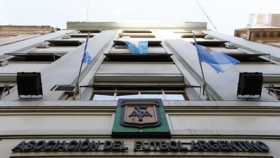 TORMENTA EN LA DIRIGENCIA ALBICELESTE: EL FBI INVESTIGA A LA AFA POR PRESUNTO LAVADO DE DINERO EN ESTADOS UNIDOS 1 TORMENTA EN LA DIRIGENCIA ALBICELESTE: EL FBI INVESTIGA A LA AFA POR PRESUNTO LAVADO DE DINERO EN ESTADOS UNIDOS