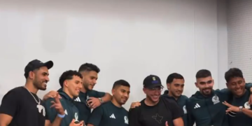 REGALA INFLUENCER ROLEX AL TRI TRAS GANAR APUESTA; ABRE POLÉMICA POR NORMAS DE FIFA 2 REGALA INFLUENCER ROLEX AL TRI TRAS GANAR APUESTA; ABRE POLÉMICA POR NORMAS DE FIFA