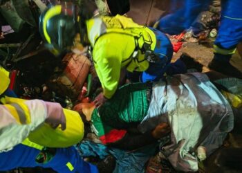 MUEREN TRES PERSONAS DURANTE FESTEJOS POR TRIUNFO DE MÉXICO EN CDMX; SUFREN ASFIXIA POR COMPRESIÓN ENTRE LA MULTITUD