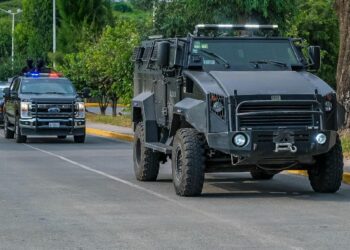 MEDIDA PREVENTIVA ANTE EMERGENCIAS: FUERZAS DE SEGURIDAD DESPLIEGAN SIMULACRO MASIVO CONTRA NARCOBLOQUEOS EN ACCESOS CARRETEROS DE JALISCO