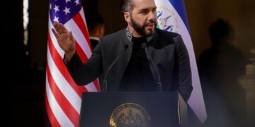 TOMA DE POSTURA EN CENTROAMÉRICA: NAYIB BUKELE DEFIENDE FIRMEMENTE LA REELECCIÓN INDEFINIDA Y ARREMETE CONTRA SUS DETRACTORES