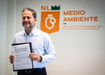 SE PONEN LAS PILAS; FIRMA RAÚL LOZANO CONVENIO CON VEOLIA POR MANEJO RESPONSABLE DE BATERÍAS