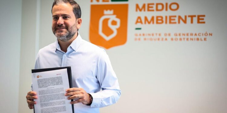 SE PONEN LAS PILAS; FIRMA RAÚL LOZANO CONVENIO CON VEOLIA POR MANEJO RESPONSABLE DE BATERÍAS