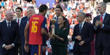 ENTREGA SHEINBAUM BALÓN DE ORO DEL MUNDIAL; ENCABEZA PRESIDENTA CEREMONIA DE PREMIACIÓN JUNTO A SUS HOMÓLOGOS DE EU Y CANADÁ 2 ENTREGA SHEINBAUM BALÓN DE ORO DEL MUNDIAL; ENCABEZA PRESIDENTA CEREMONIA DE PREMIACIÓN JUNTO A SUS HOMÓLOGOS DE EU Y CANADÁ