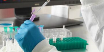 AVANCE CIENTÍFICO Y SALUD PÚBLICA EN MÉXICO: EL GOBIERNO CREARÁ SU PRIMERA BASE NACIONAL DE ADN Y GENOMAS PARA IMPULSAR LA MEDICINA PERSONALIZADA 2 AVANCE CIENTÍFICO Y SALUD PÚBLICA EN MÉXICO: EL GOBIERNO CREARÁ SU PRIMERA BASE NACIONAL DE ADN Y GENOMAS PARA IMPULSAR LA MEDICINA PERSONALIZADA