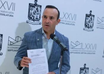 SE REGISTRA CARLOS DE LA FUENTE POR LA ALCALDÍA DE SAN NICOLÁS; ANALIZA HACERLO TAMBIÉN PARA GUBERNATURA