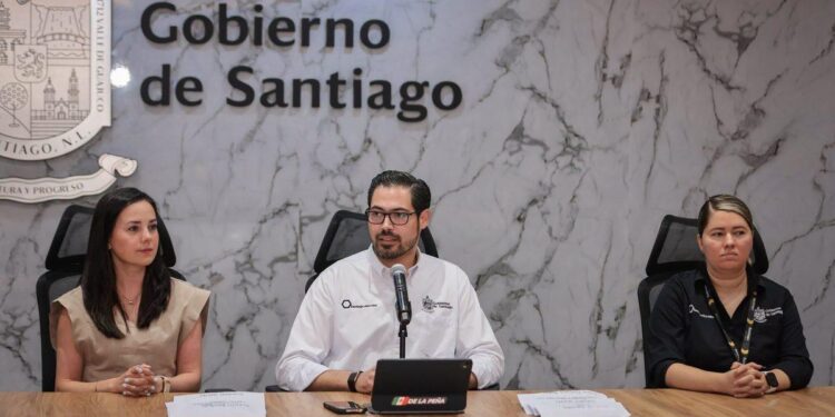 VA DAVID DE LA PEÑA POR CUSTODIA DE 26 KM EN LA CARRETERA NACIONAL; BUSCA ALCALDE DE SANTIAGO FRENAR ACCIDENTES 1 VA DAVID DE LA PEÑA POR CUSTODIA DE 26 KM EN LA CARRETERA NACIONAL; BUSCA ALCALDE DE SANTIAGO FRENAR ACCIDENTES