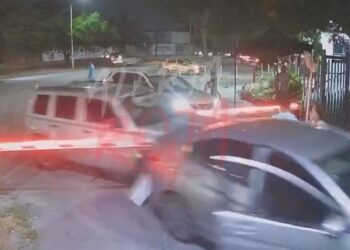 RIÑA VIAL ACABA EN TRAGEDIA; MUERE MUJER ATROPELLADA EN APODACA