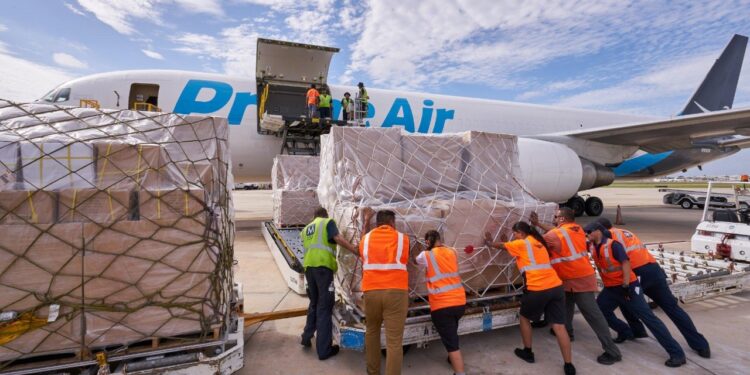 LOGÍSTICA GLOBAL EN SUDAMÉRICA: AMAZON IMPLEMENTARÁ UN PUENTE AÉREO HUMANITARIO PARA ABASTECER A VENEZUELA TRAS LOS DEVASTADORES SISMOS 1 LOGÍSTICA GLOBAL EN SUDAMÉRICA: AMAZON IMPLEMENTARÁ UN PUENTE AÉREO HUMANITARIO PARA ABASTECER A VENEZUELA TRAS LOS DEVASTADORES SISMOS
