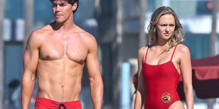 BAYWATCH PRESENTA SU PRIMER TEASER Y REVELA CÓMO CONTINUARÁ EL LEGADO DE LOS VIGILANTES DE LA PLAYA 1 BAYWATCH PRESENTA SU PRIMER TEASER Y REVELA CÓMO CONTINUARÁ EL LEGADO DE LOS VIGILANTES DE LA PLAYA