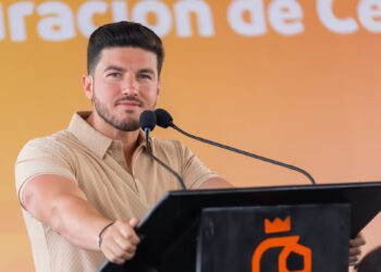 IMPIDE SCJN AL CONGRESO INHABILITAR A SAMUEL; CONCEDE MÁXIMO TRIBUNAL DEL PAÍS SUSPENSIÓN AL GOBERNADOR CONTRA OFENSIVA DE LA OPOSICIÓN QUE PRETENDE DESTRUIRLO 1 IMPIDE SCJN AL CONGRESO INHABILITAR A SAMUEL; CONCEDE MÁXIMO TRIBUNAL DEL PAÍS SUSPENSIÓN AL GOBERNADOR CONTRA OFENSIVA DE LA OPOSICIÓN QUE PRETENDE DESTRUIRLO
