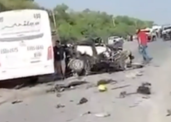 CHOQUE DE CAMIONES DE PERSONAL EN PESQUERÍA DEJA TRES MUERTOS Y AL MENOS CUATRO HERIDOS GRAVES