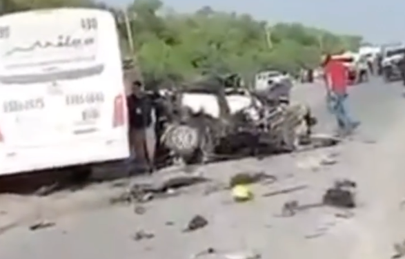 CHOQUE DE CAMIONES DE PERSONAL EN PESQUERÍA DEJA TRES MUERTOS Y AL MENOS CUATRO HERIDOS GRAVES 1 CHOQUE DE CAMIONES DE PERSONAL EN PESQUERÍA DEJA TRES MUERTOS Y AL MENOS CUATRO HERIDOS GRAVES