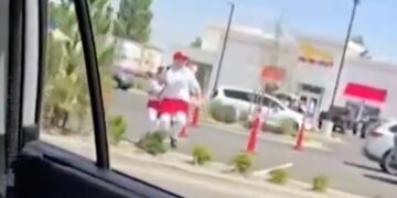 DEJA 3 MUERTOS TIROTEO EN IN-N-OUT; HALLAN SIN VIDA AL PRESUNTO ATACANTE 2 DEJA 3 MUERTOS TIROTEO EN IN-N-OUT; HALLAN SIN VIDA AL PRESUNTO ATACANTE