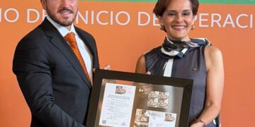 CONMEMORA NL 35 AÑOS DEL METRO; CELEBRA SAMUEL LEGADO DE LÍNEA 1 CON ESTAMPILLA Y DESTACA EXPANSIÓN DEL SISTEMA