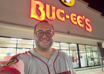 PRESUME HIJO MAYOR DE AMLO ESTANCIA EN EU TRAS RETIRO DE VISA A SU HERMANO; PUBLICA JOSÉ RAMÓN LÓPEZ FOTO EN BUC-EE’S