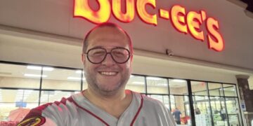 PRESUME HIJO MAYOR DE AMLO ESTANCIA EN EU TRAS RETIRO DE VISA A SU HERMANO; PUBLICA JOSÉ RAMÓN LÓPEZ FOTO EN BUC-EE’S