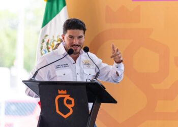 DESCARTA SAMUEL BUSCAR OTRO CARGO; ASEGURA QUE PRIORIDAD ES TERMINAR GUBERNATURA