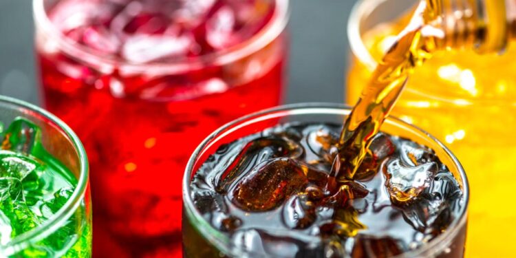 HALLAZGO EN SALUD PÚBLICA: ESTUDIO VINCULA EL CONSUMO DIARIO DE BEBIDAS AZUCARADAS CON UN INCREMENTO EN EL RIESGO DE CÁNCER DE ESTÓMAGO