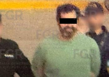 EXPULSA ARGENTINA A CONTRALMIRANTE ACUSADO DE HUACHICOL; LO TRASLADAN A MÉXICO