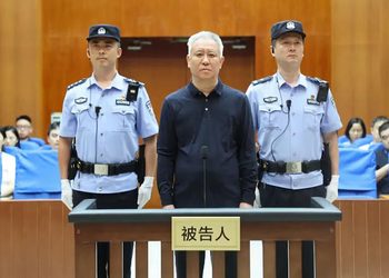 SANCIONAN EL MAYOR FRAUDE INMOBILIARIO DE ASIA: XU JIAYIN, FUNDADOR DE EVERGRANDE Y EXHOMBRE MÁS RICO DE CHINA, ES CONDENADO A CADENA PERPETUA