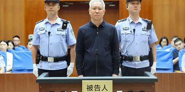 SANCIONAN EL MAYOR FRAUDE INMOBILIARIO DE ASIA: XU JIAYIN, FUNDADOR DE EVERGRANDE Y EXHOMBRE MÁS RICO DE CHINA, ES CONDENADO A CADENA PERPETUA 8 SANCIONAN EL MAYOR FRAUDE INMOBILIARIO DE ASIA: XU JIAYIN, FUNDADOR DE EVERGRANDE Y EXHOMBRE MÁS RICO DE CHINA, ES CONDENADO A CADENA PERPETUA