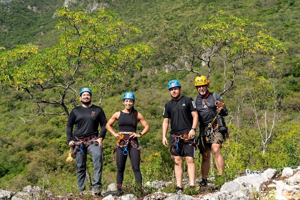 REABREN RUTA 'ROCA PARTIDA' EN LA ESTANZUELA; SUMA RAPPEL Y TIROLESA 4 Reabren Ruta Ruca Partida En La Estanzuela