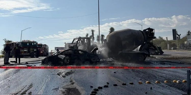NO RESPONDEN ASEGURADORAS TRAS CHOQUE FATAL EN LEONES; FAMILIA PAGA GASTOS MÉDICOS